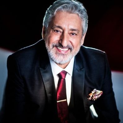 تو را نگاه می کنم از ابی